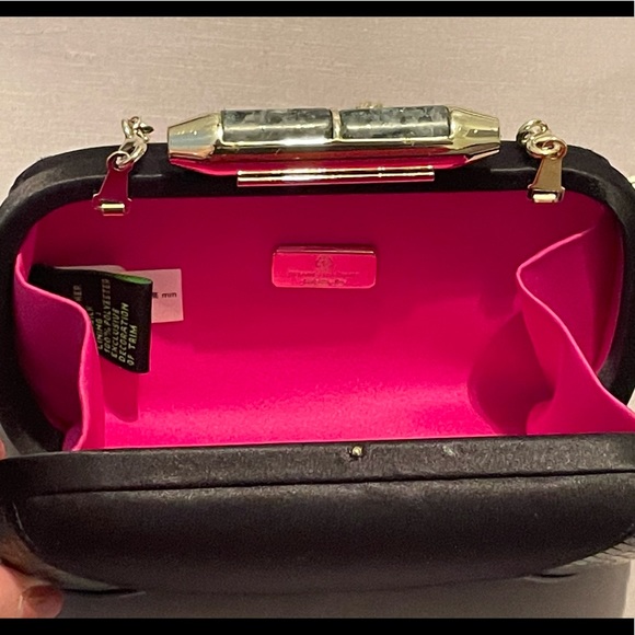 Shanghai Tang Black Clutch with Silver Clasp - Picture 4 of 8